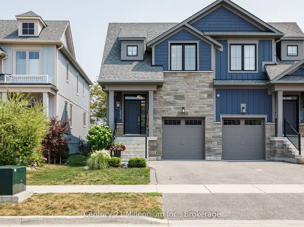 238 Courtland St, The Blue Mountains, ON L9Y 4E2