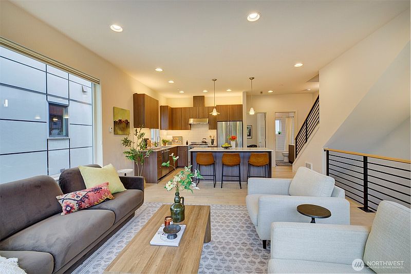3rd image of 3834 California Avenue SW