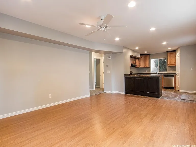 363 E Harrison Ave — Photo 8