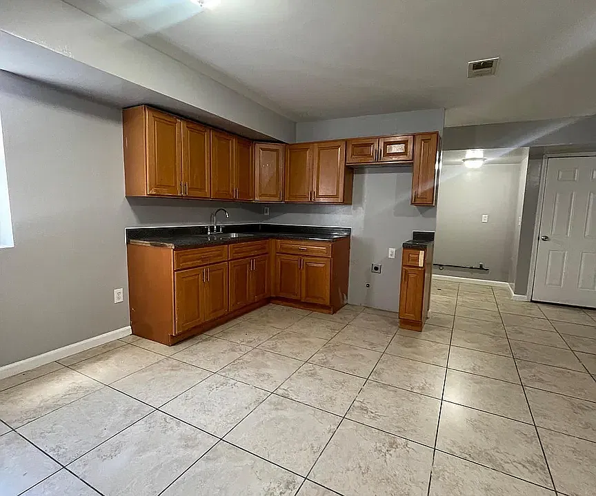 261 Halladay St #5C
