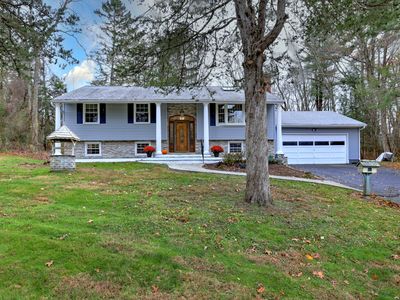 7 Deerfield Drive, Sandy Hook, CT, 06482