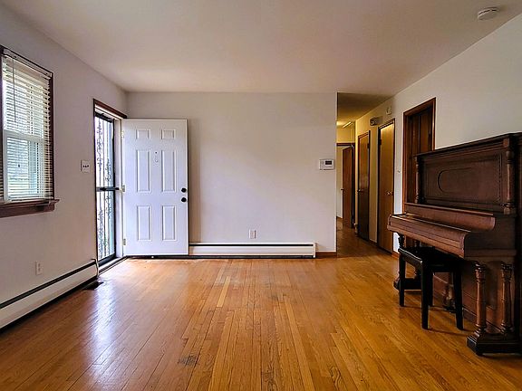 3rd image of 6711 Caribbean Ln