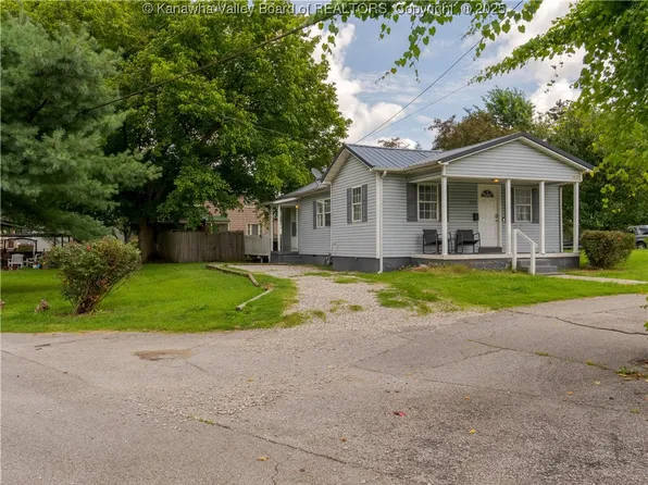 313 68th St SE, Charleston, WV 25304