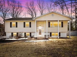 12 Bunker Hill Rd, Newburgh, NY 12550