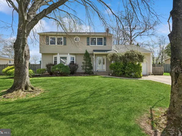 31 Yorkshire Dr, East Windsor, NJ 08520