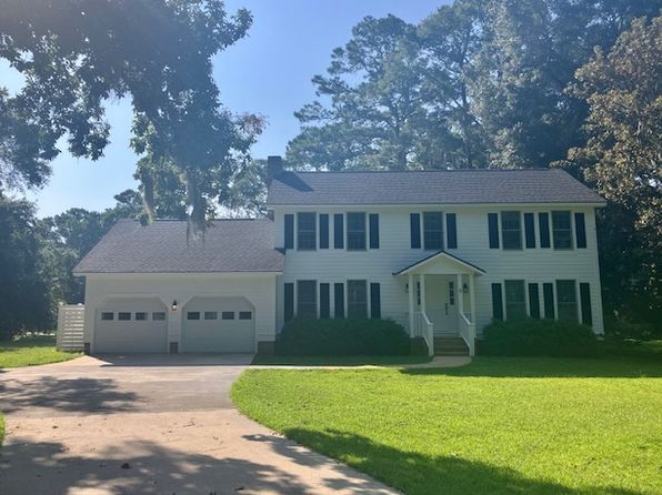 8 Wildwood Ln