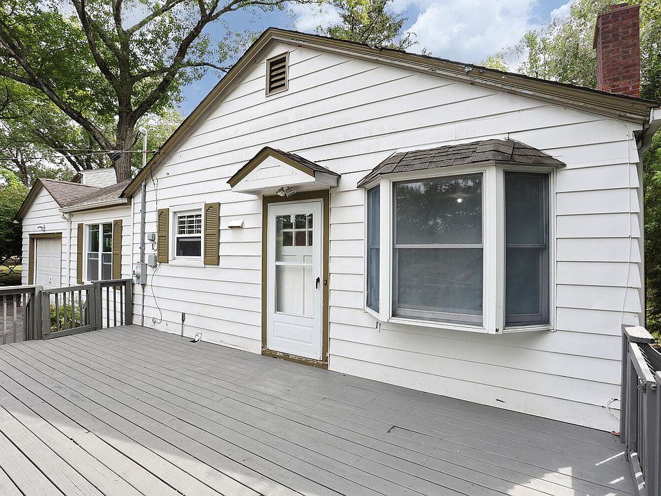 1st image of 40A Woodland Dr