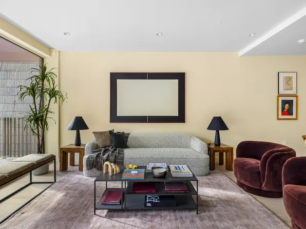 109 Devoe Street image 1 of 12