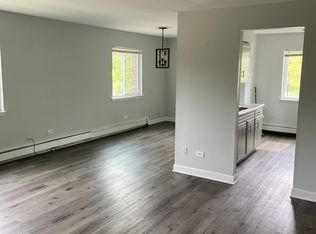1185 Surrey Dr APT 2W, Glen Ellyn, IL 60137