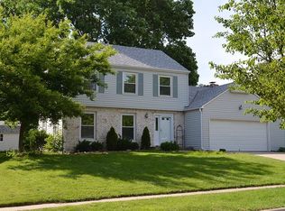 2321 Devonshire Dr, Lincoln, NE 68506
