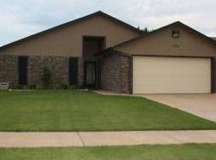 7218 SW Drakestone Blvd, Lawton, OK 73505