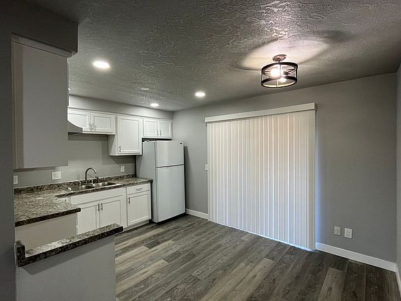 4th image of 193 Rosewood Dr NW #2