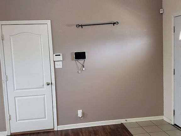5th image of 362 Andrew Dr
