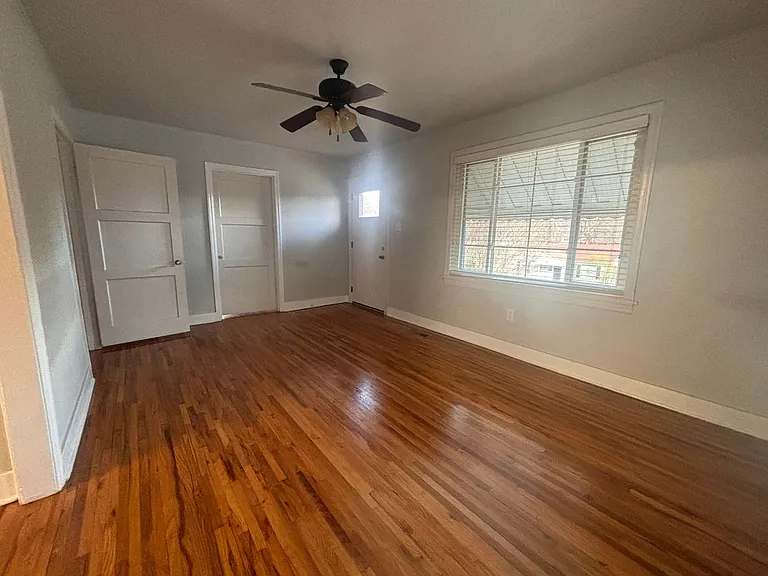 5717 Lee Ave — Photo 6