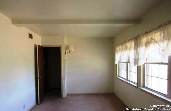 3rd image of 12170 New Sulphur Springs Rd