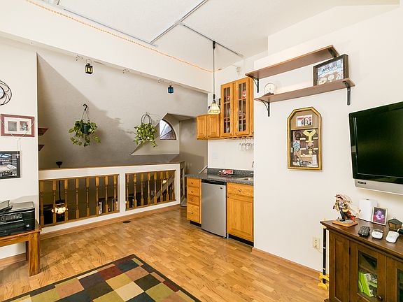 3rd image of 7812 Primrose Dr NW