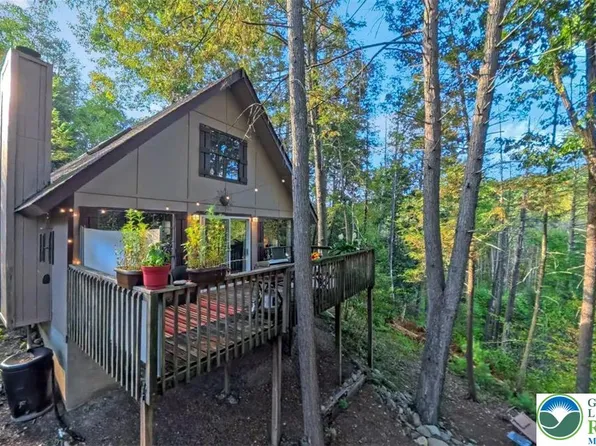 106 Circle Ct, East Stroudsburg, PA 18302