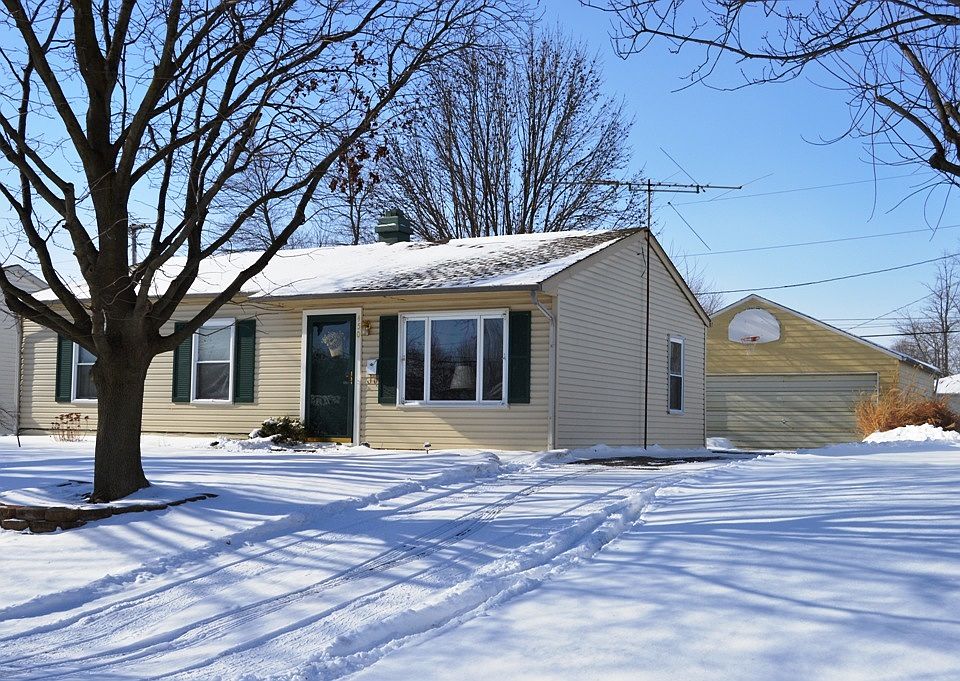 1st image of 450 Center Dr