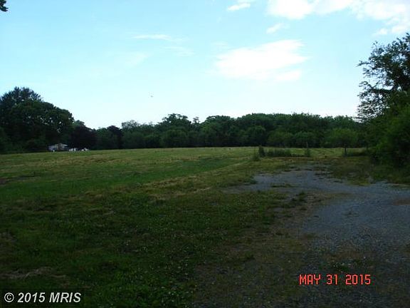 3rd image of 428 Flowing Acres Rd