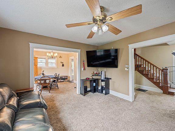 2nd image of 1002 S 15th St