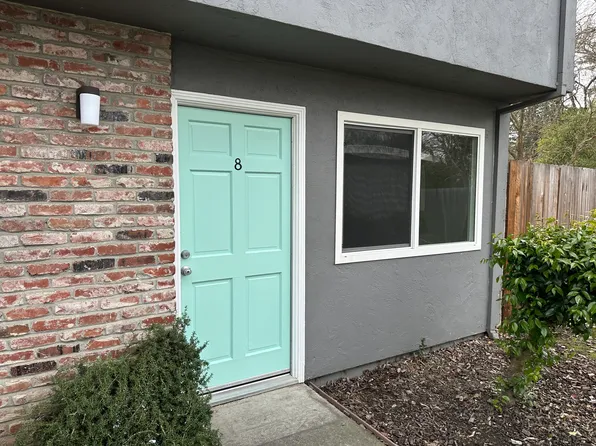 1585 Herbert St #8, Santa Rosa, CA 95401