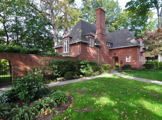 37 Birch Brook Rd, Yonkers, NY 10708