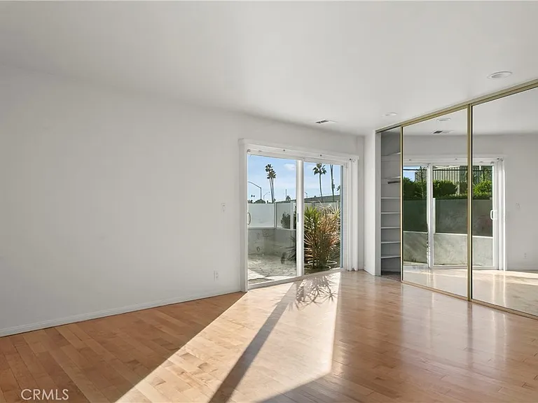 207 La Jolla Dr — Photo 14
