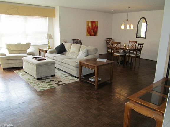 3rd image of 18975 Van Aken Blvd APT 506