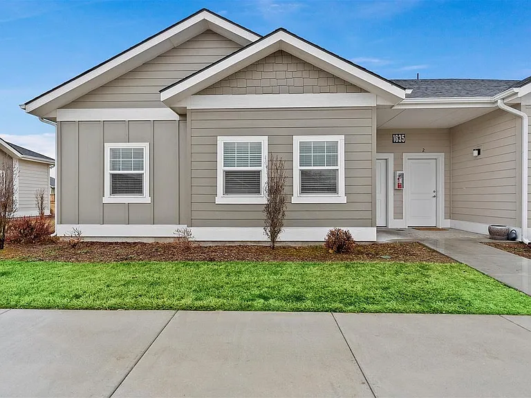 White Hawk Townhomes — Photo 7