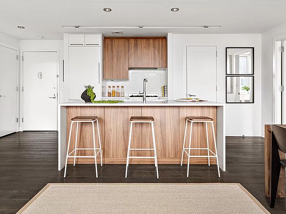 3rd image of 212 N 9th St APT 3F