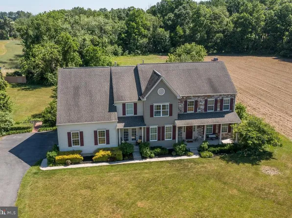 300 Katie Ct, Mickleton, NJ 08056