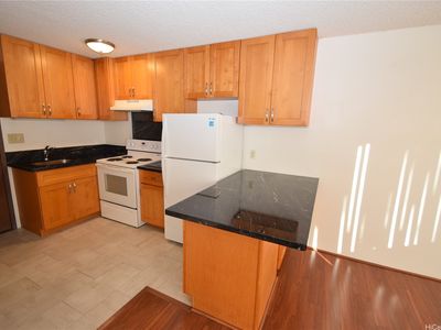 1560 Kanunu St APT 1120, Honolulu, HI, 96814