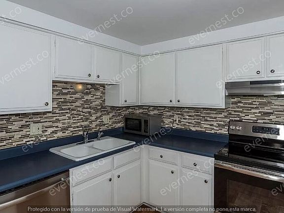 5th image of 801 N Pennsylvania St APT 305