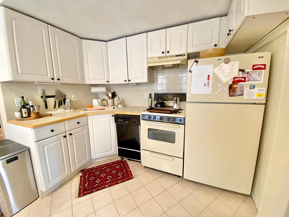2nd image of 178 Salem St #7FF