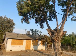 1642 N Court St, Visalia, CA 93291