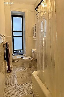 5th image of 412 W End Ave APT 4B