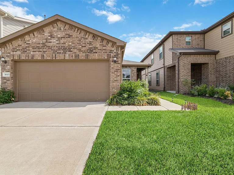 16615 Chill Brook Dr — Photo 2