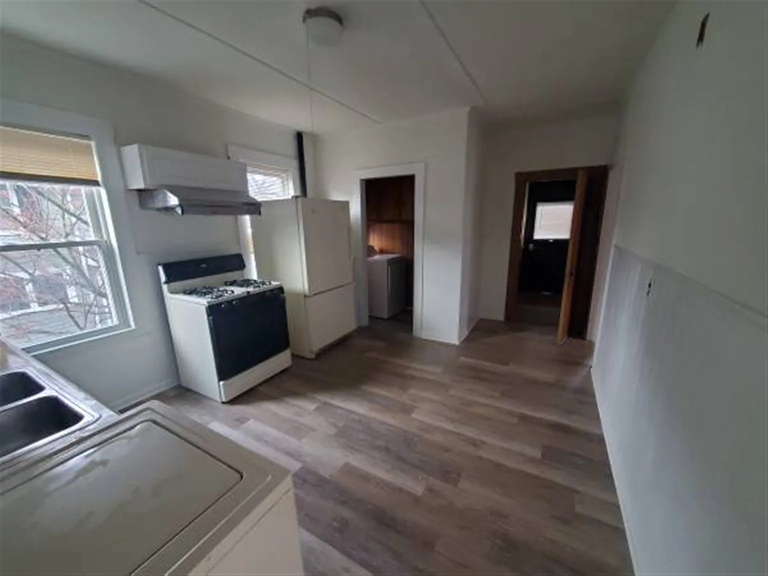 2 bed, 900 sqft, $2,750 — Photo 3