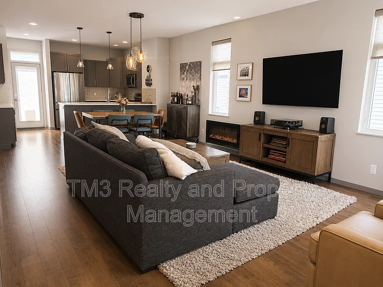 2436 Forest Ave — Photo 7