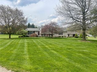 127 Leeper Dr, New Castle, PA 16102