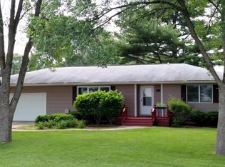 403 W Memorial Dr, Abingdon, IL 61410