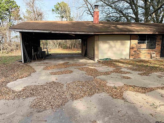 2nd image of 2592 County Road 3306
