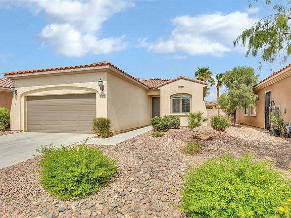3rd image of 81570 Avenida Bolero