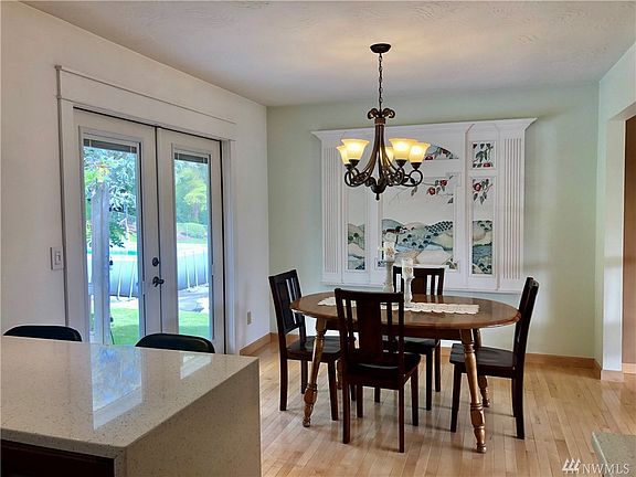 5th image of 2321 W Hills Dr