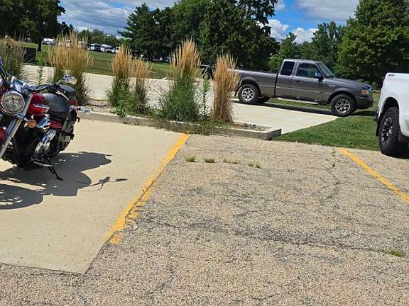 5th image of 100 Pheasant Run #433