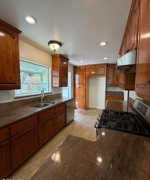 3115 Foothill Rd — Photo 5
