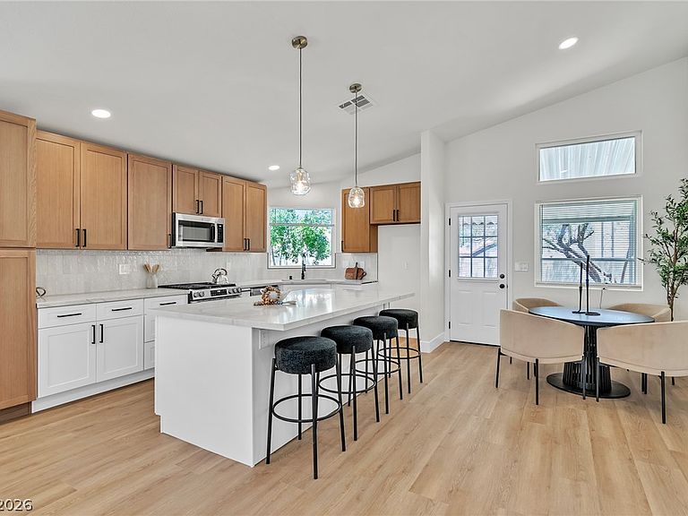 8220 Mount Brodie Cir, Las Vegas, NV