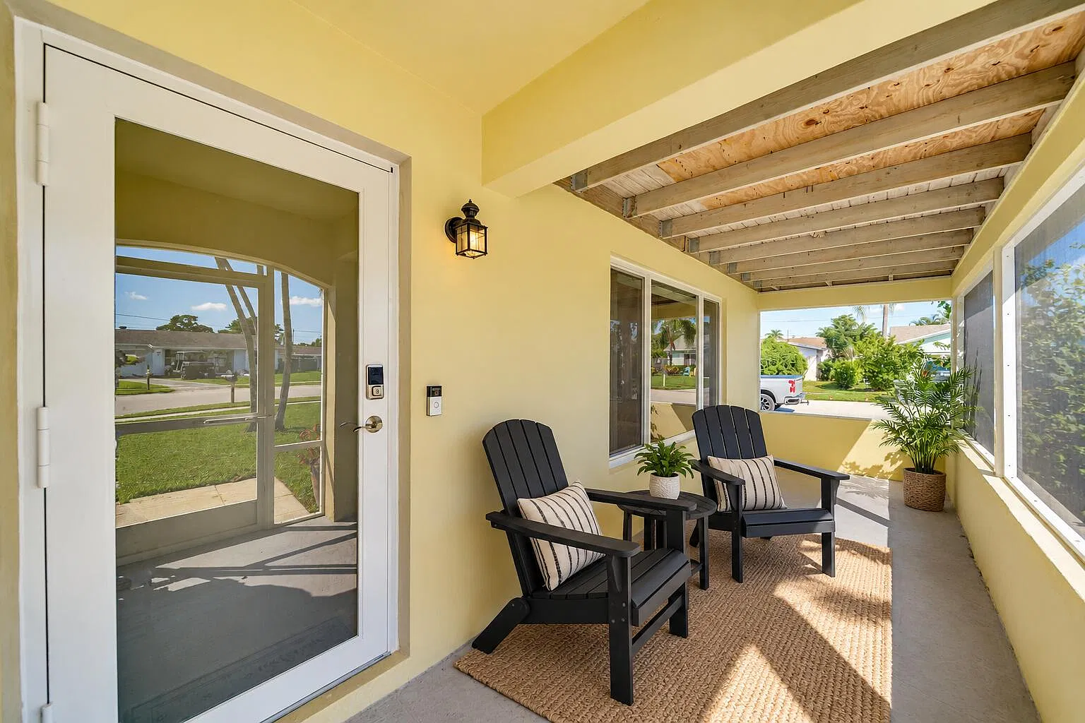 4 bed, 2.0 bath, 1500 sqft, $3,600 — Photo 2