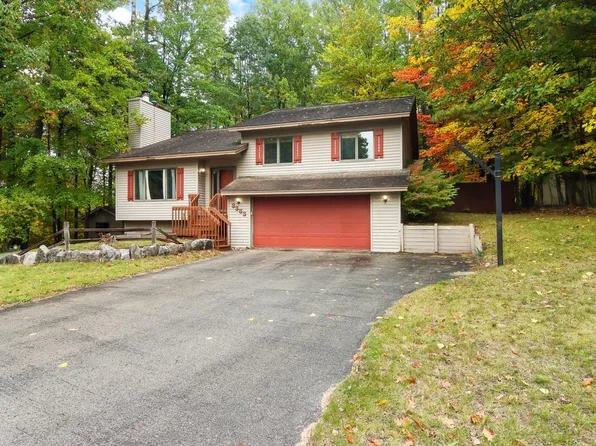 3383 Manchester Rd, Traverse City, MI 49686