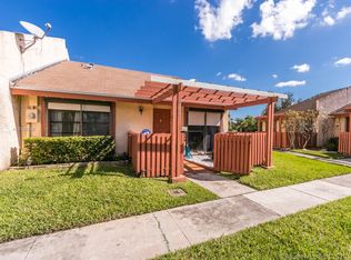 8301 NW 37th Pl, Sunrise, FL 33351